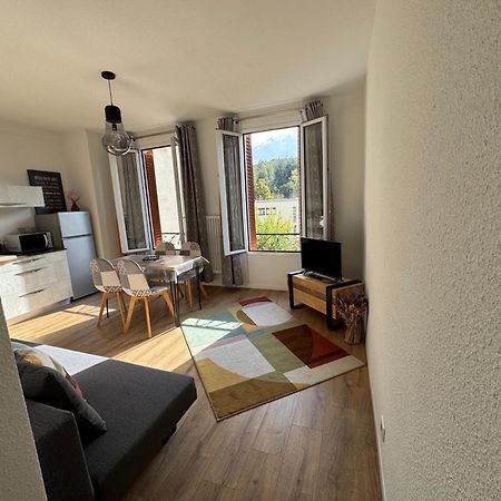 Appartement Le Madargue Idealement Place Chatel-Guyon Ngoại thất bức ảnh