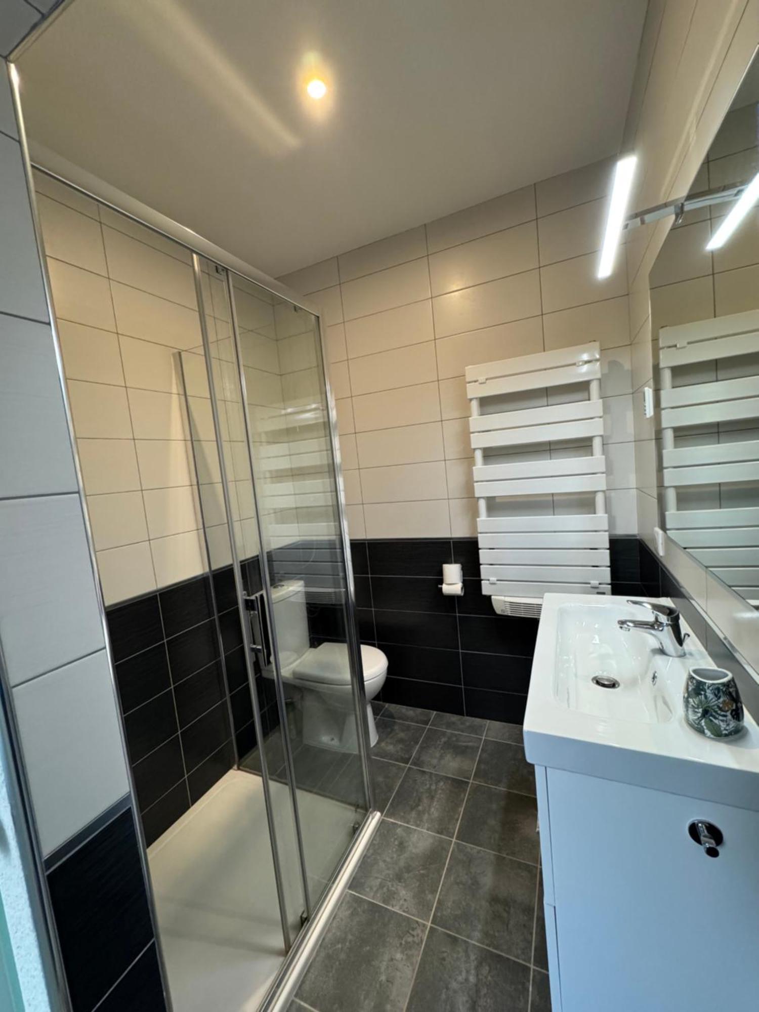 Appartement Le Madargue Idealement Place Chatel-Guyon Ngoại thất bức ảnh